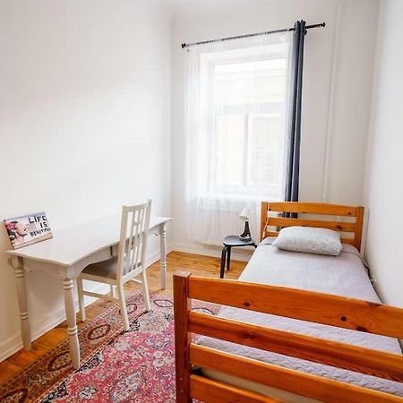 Two Bedroom Ausekla Apartment Liepaja Luaran gambar